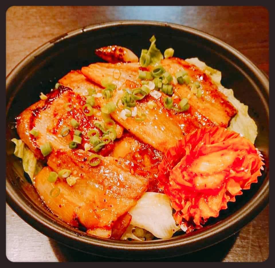 豚カルビ丼